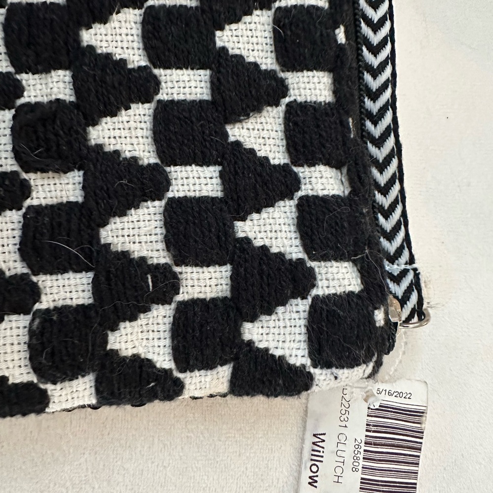 NWT Beaded Black Floral Clutch - Picture 3 of 7